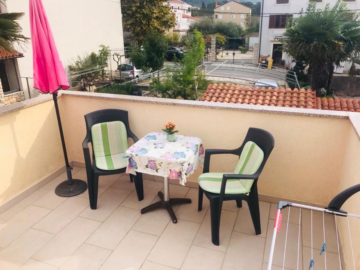 Apartmani Luiza Cres Εξωτερικό φωτογραφία